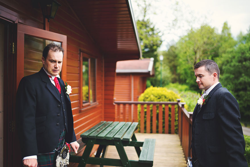 groom getting ready the cruin wedding