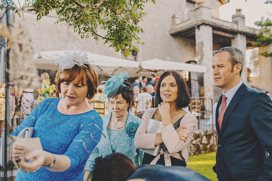 guests outside borgo di tragliata