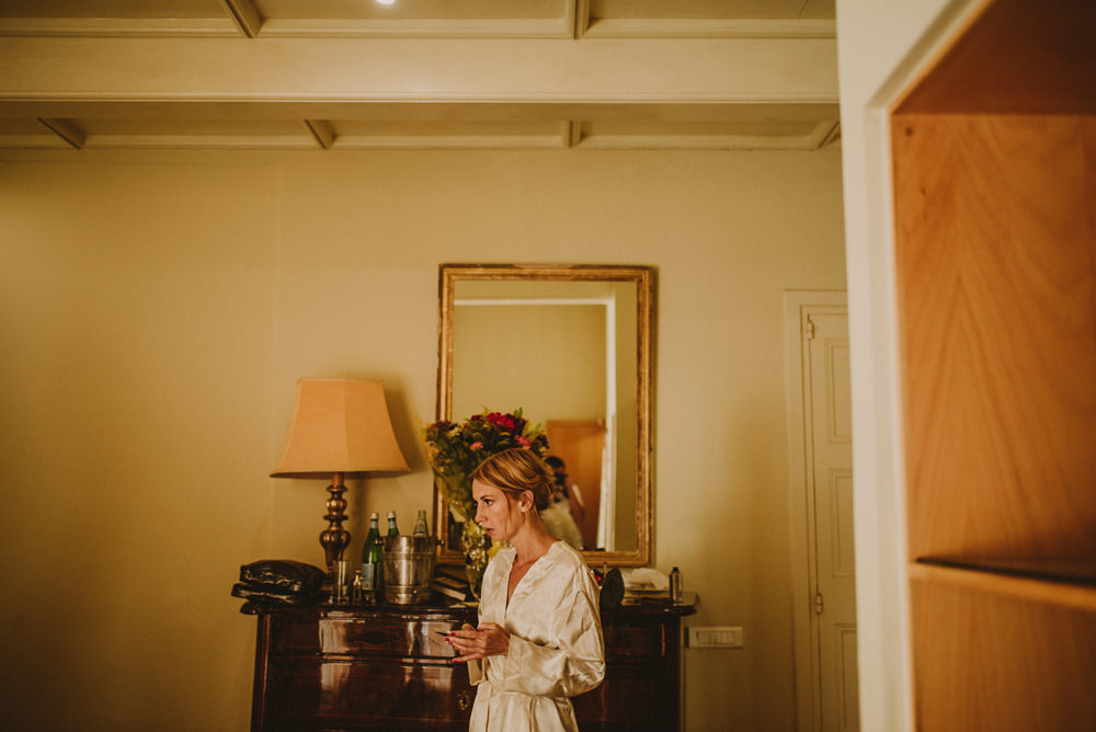 bride getting ready in valetta